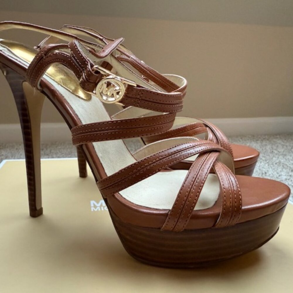 Like New Michael Kors Cicely Platform Shoe Size 6.5 Color Luggage - Picture 9 of 9